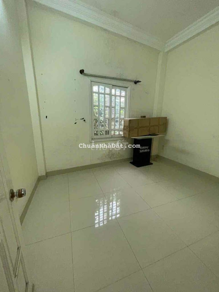 Cho thuê nhà 3 tầng 55*3 tầng mặt tiền cù chính lan gần chợ sầm uất -