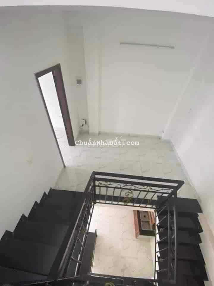 Cho thuê nhà 3 tầng Đường Lý Thái Tông 2pn/3wc