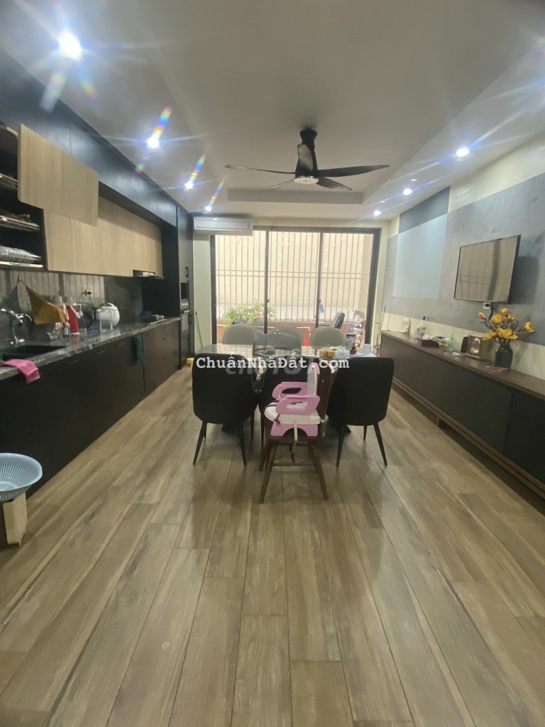 cho thuê nhà phố Khuất Duy Tiến, DT 65m2 x 4T, 25tr/th