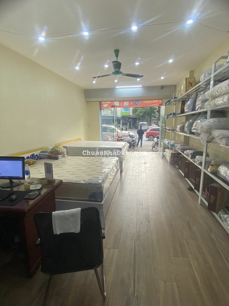 cho thuê nhà phố Khuất Duy Tiến, DT 65m2 x 4T, 25tr/th