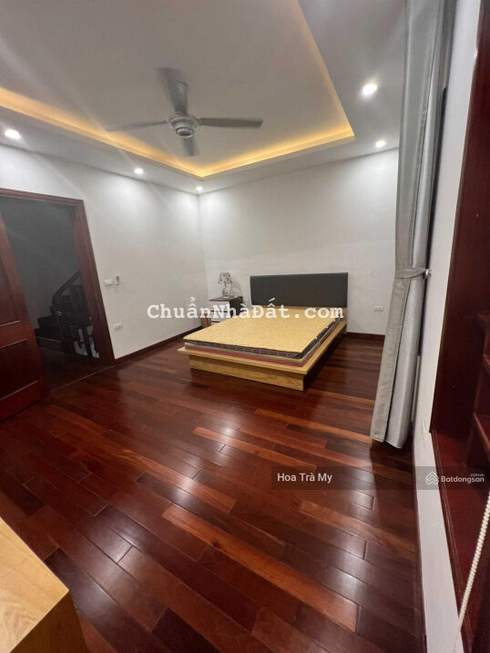 Cho thuê nhà Nguyễn Trãi 75m2x5 tầng, ô tô đỗ cửa, nhà mới hợp mọi mô hình, 18 tr/th