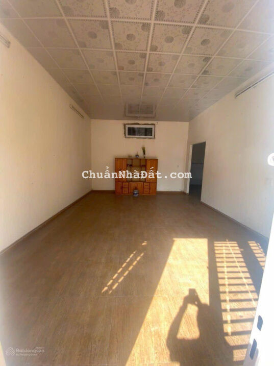 Nhà Bình Nhâm 300m2 cho thuê, sân ô tô, 3PN