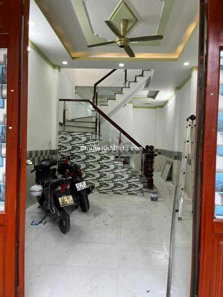 nhà bình chuẩn gần chợ phú phong 3p ngủ giá 5tr nhà bình chuẩn gần chợ phú phong 3p ngủ giá 5tr