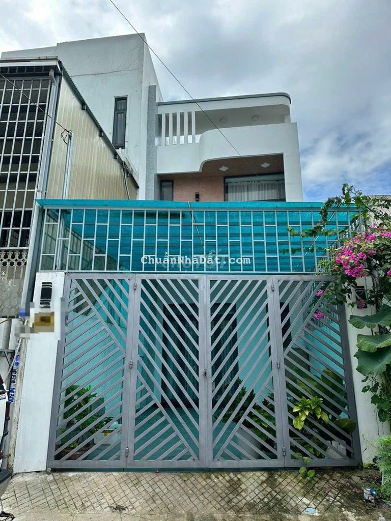 Cho thuê nhà đep phú Mỹ giá rẻ 10tr 1 lầu 3PN SÂN XE HƠI CÓ NỘI THẤT Cho thuê nhà đep phú Mỹ giá rẻ 10tr 1 lầu 3PN SÂN XE HƠI CÓ NỘI THẤT