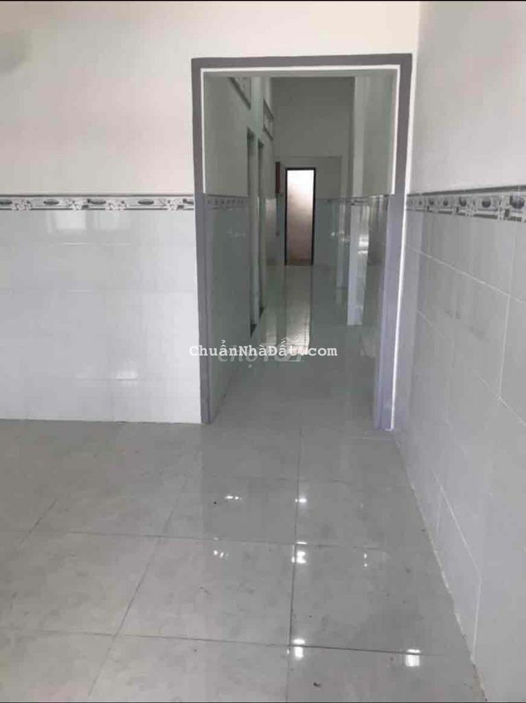 Cho thuê nhà gần chợ Phú Mỹ 2 PN , Sân 7 chỗ