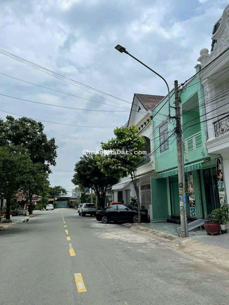 Cho thuê nhà trệt lầu 5pn 3wc khu dân cư phú hoà 1 Cho thuê nhà trệt lầu 5pn 3wc khu dân cư phú hoà 1