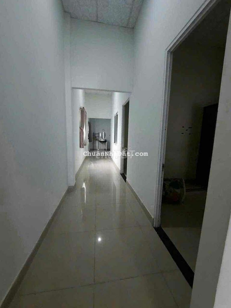 Cho thuê nhà Phú Hoà , 2 PN , Sân rộng mát mẻ