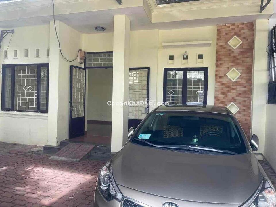 Cho thuê nhà HT 2 , 8x16m Có 3 PN , Sân 2 oto Cho thuê nhà HT 2 , 8x16m Có 3 PN , Sân 2 oto