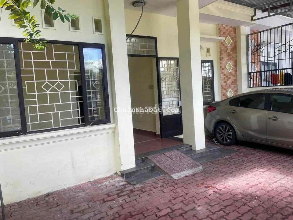 Cho thuê nhà HT 2 , 8x16m Có 3 PN , Sân 2 oto Cho thuê nhà HT 2 , 8x16m Có 3 PN , Sân 2 oto