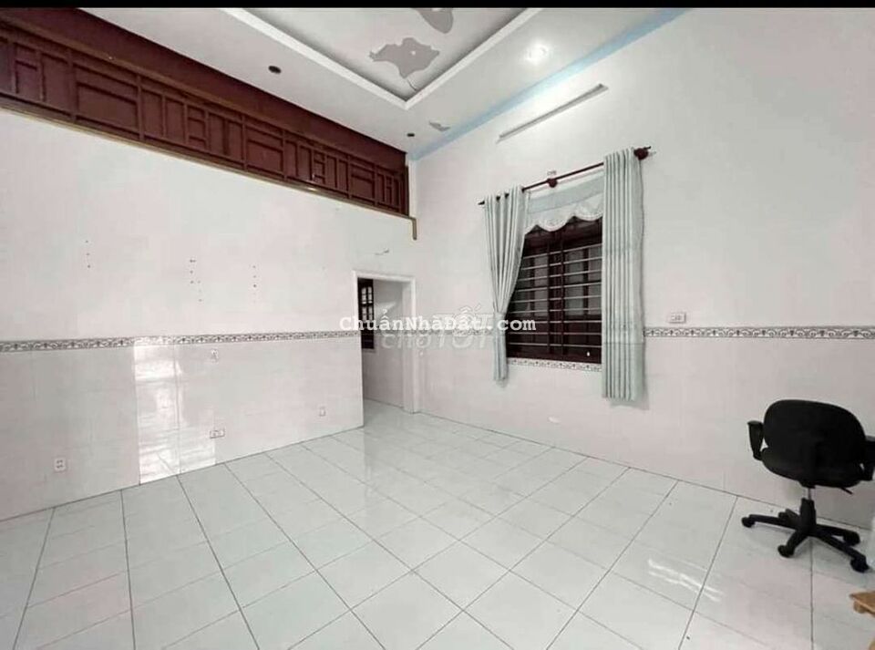 Cho thuê nhà đẹp, sân ô tô gần Lê Hồng Phong, Phú Hòa