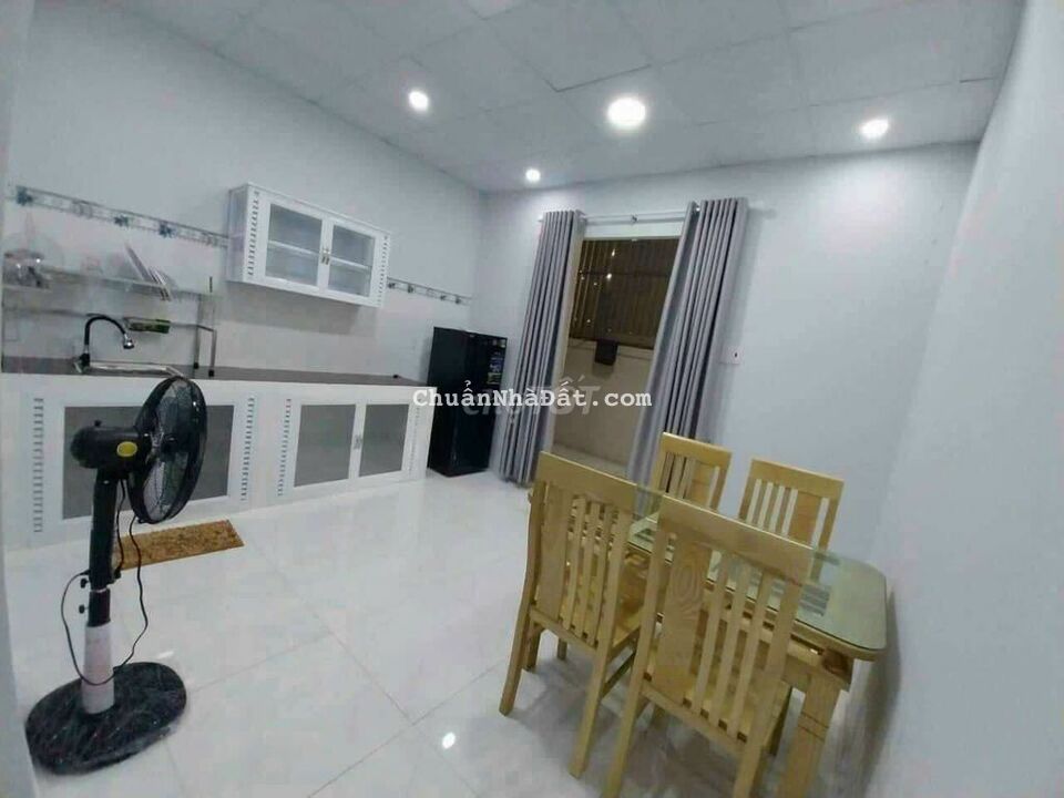 Cho thuê nhà liền kề 1pn full nội thất hẻm đối diện becamex