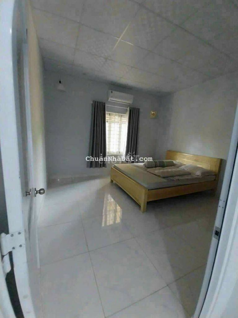 Cho thuê nhà liền kề 1pn full nội thất hẻm đối diện becamex