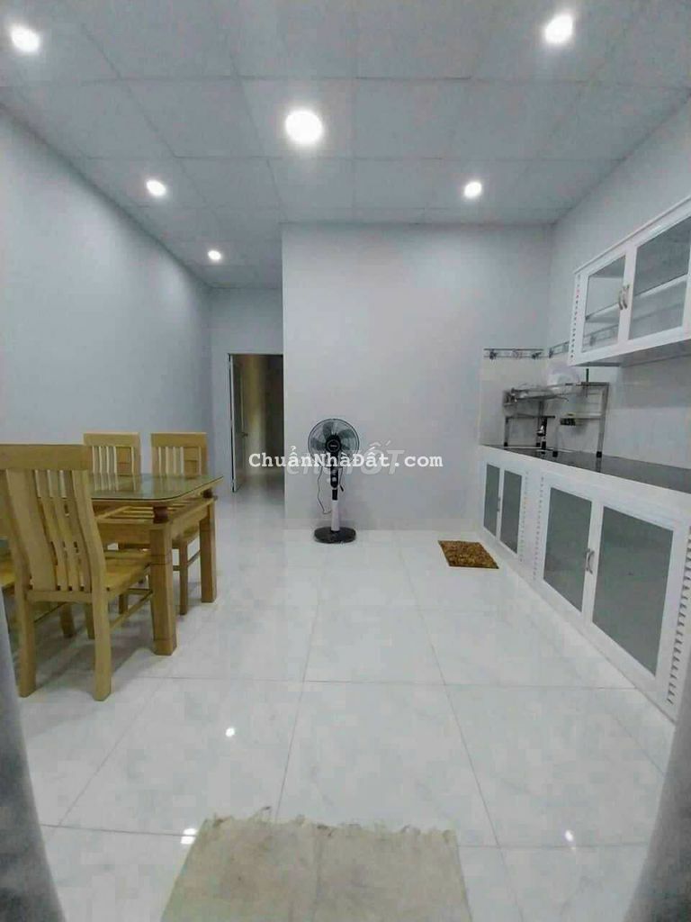 Cho thuê nhà liền kề 1pn full nội thất hẻm đối diện becamex