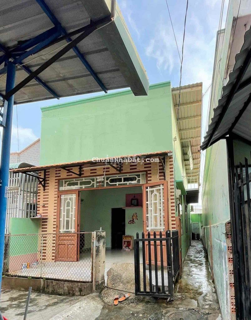 Cho thuê nhà gần chợ TDM , 1 PN , 1 Gác , Hẽm Xh