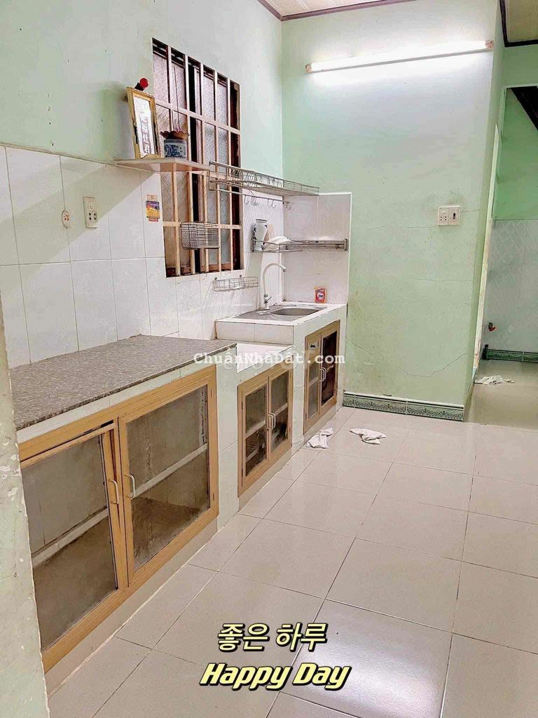 Cho thuê nhà gần chợ TDM , 1 PN , 1 Gác , Hẽm Xh