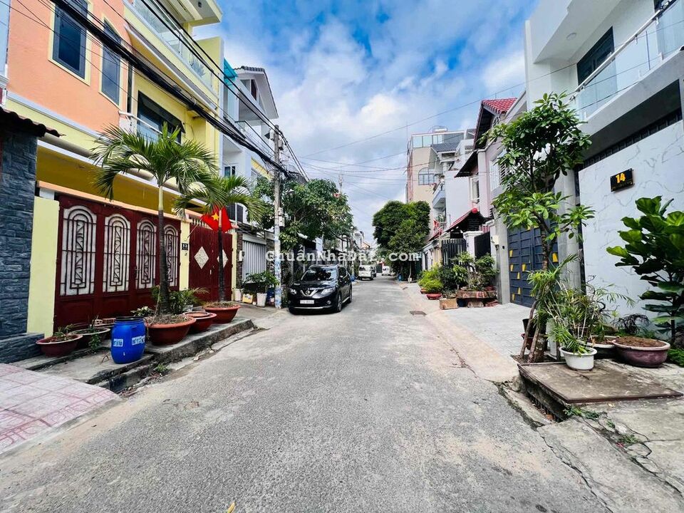 Nhà Mới 1T1L, Xe Hơi Thông gần Phạm Văn Đồng,Có Nội Thất.Khu An Ninh Nhà Mới 1T1L, Xe Hơi Thông gần Phạm Văn Đồng,Có Nội Thất.Khu An Ninh