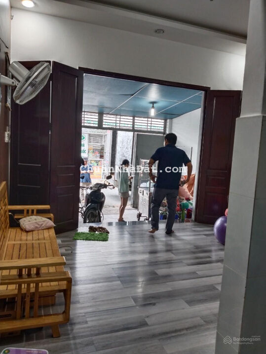 Nhà mặt tiền kinh doanh, 2PN - Ngay Vạn Phúc, Đường Quốc Lộ 13