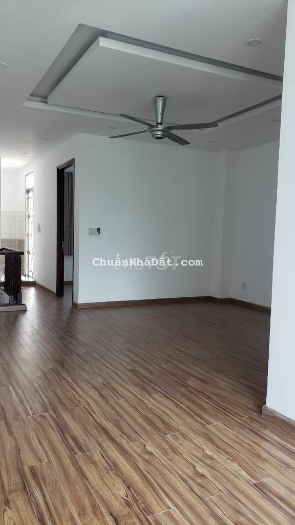 Nhà Cho Thuê MT Lam Sơn, P2. dt: 5x25m. 3 Lầu