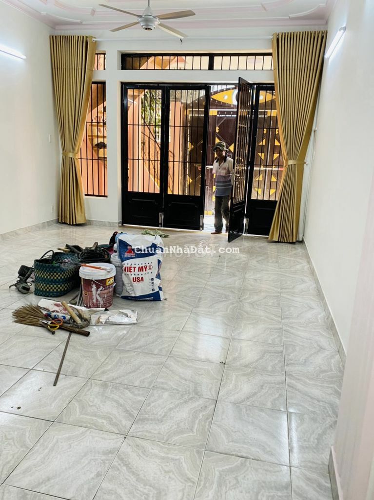 Nguyên căn mặt tiền đường A4, phường 12, quận Tân Bình