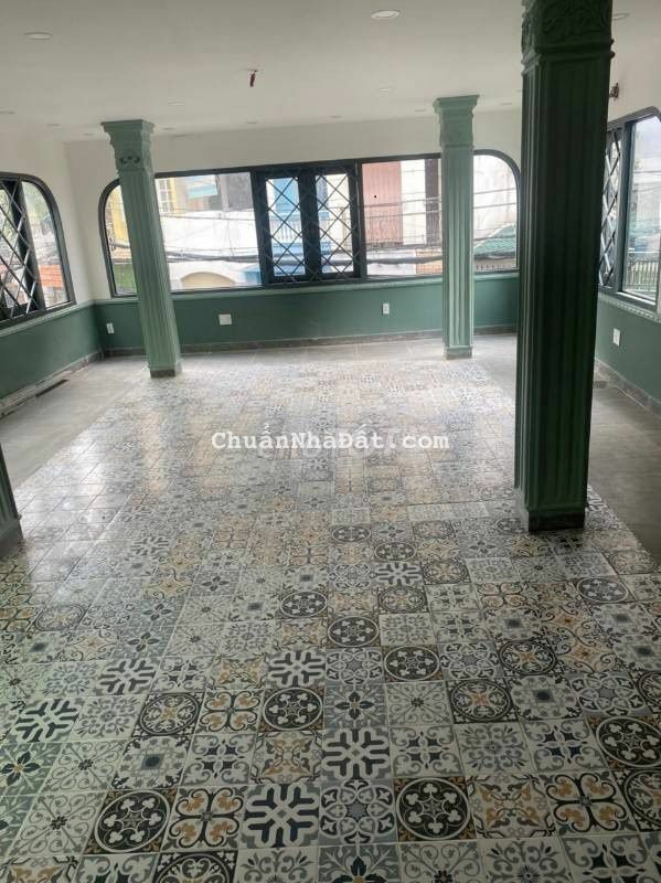 Nhà cho thuê nguyên căn 1 trệt 3 lầu trống suốt 9x15m. Diện tích 9x15m