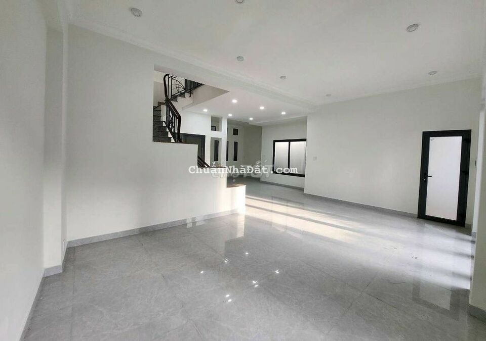 Cho thuê Nhà đường Cộng Hoà 7x20m 1 trệt 2 lầu