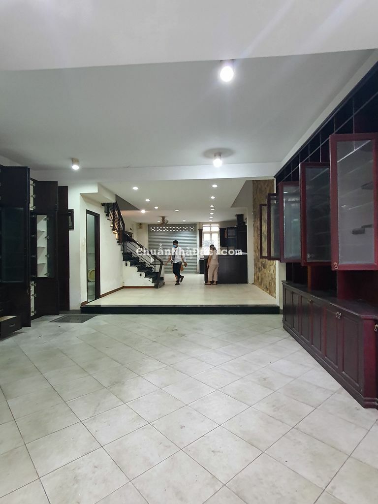 Cho Thuê VIlla Khu Sân Bay. 7x20m. Trệt 3 Lầu.