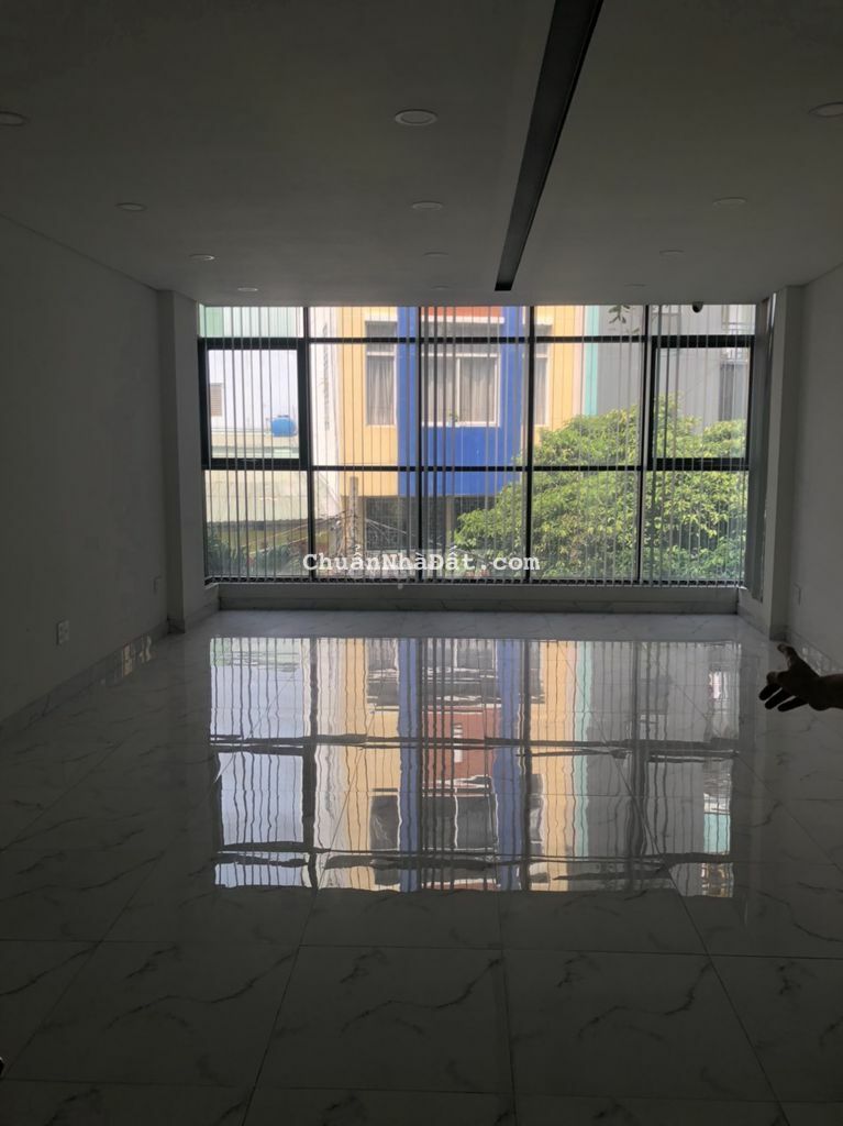 MẶT TIỀN NGUYỄN HỒNG ĐÀO. P14. 6X25M. 4 LẦU.