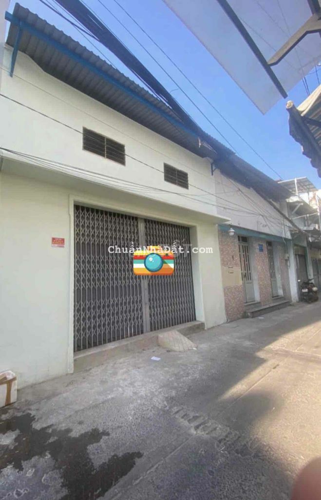 NHÀ CHO THUÊ 6m x 30m hxt năm chau p11 tân bình NHÀ CHO THUÊ 6m x 30m hxt năm chau p11 tân bình