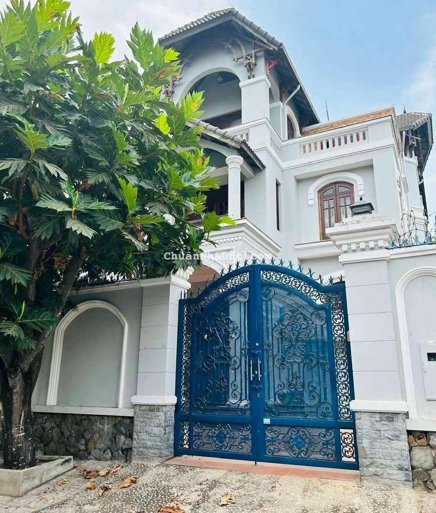 Nhà khu k300 quận tân bình 10x20m 1 trệt 2 lầu Nhà khu k300 quận tân bình 10x20m 1 trệt 2 lầu