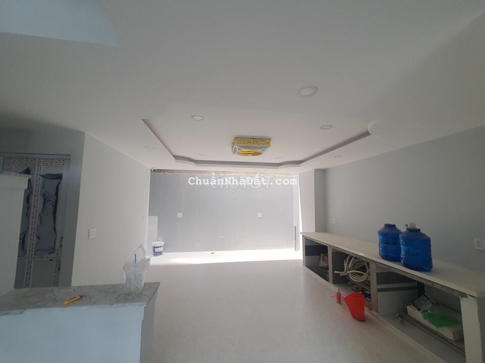 Nhà đẹp, nguyên căn khu 196 Cộng Hòa. Diện tích: 4x25m 1 trệt 2 lầu