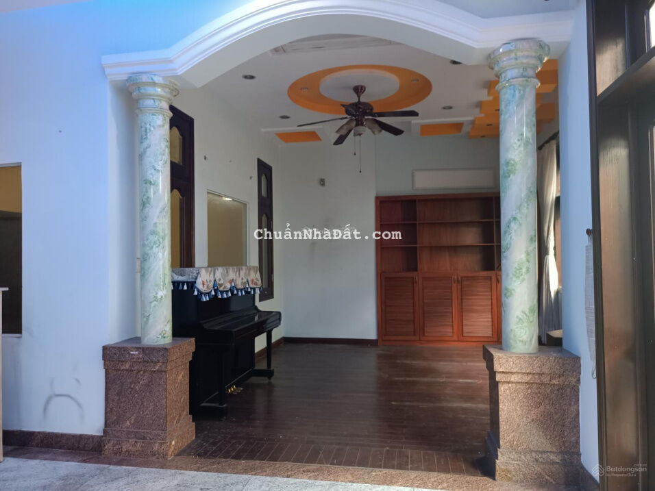 MT nội bộ Phổ Quang DT 10x30m trệt 2 lầu, 7 phòng phù hợp mầm non, chuyển phát nhanh