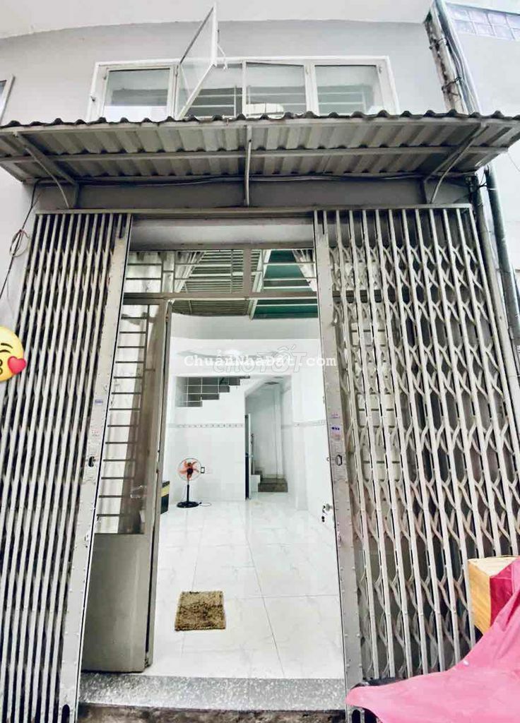 NHÀĐẸP,Tiện Kd tại nhà,Gần đg Lớn.1Trệt, 3 Lầu, Sân Thg,ở 4-5ng Ok NHÀĐẸP,Tiện Kd tại nhà,Gần đg Lớn.1Trệt, 3 Lầu, Sân Thg,ở 4-5ng Ok