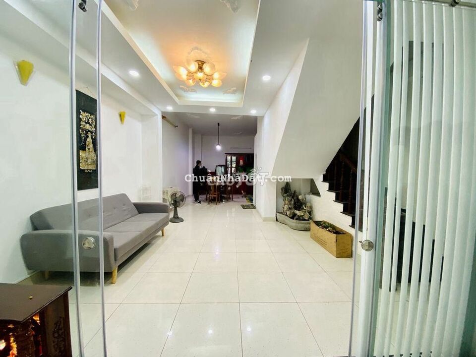 Nhà mới, nguyên căn khu Cộng Hòa. 1 trệt 3 lầu, dt: 4x20m