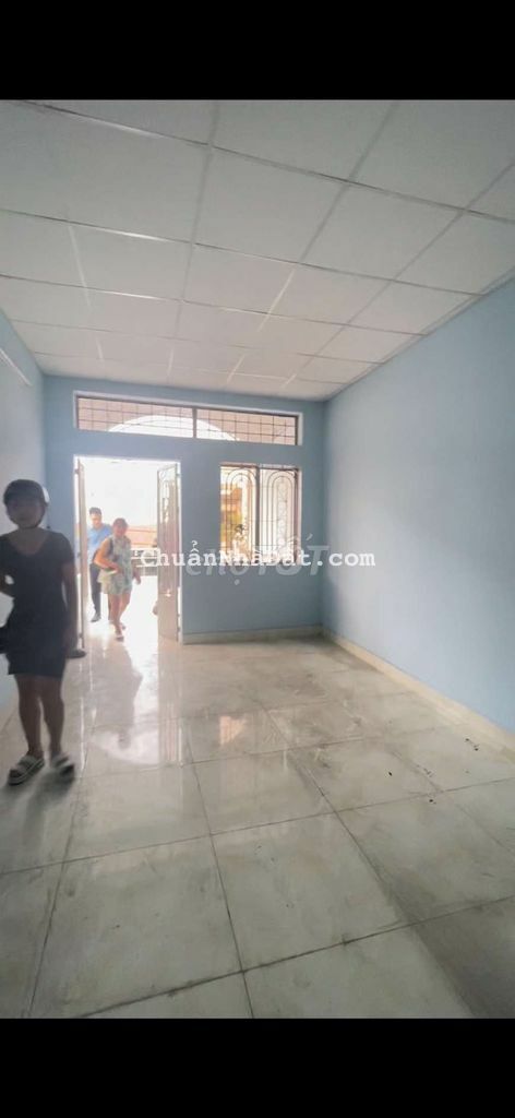 Cho thuê nhà nguyên đường Đất Thánh. Quận Tân Bình