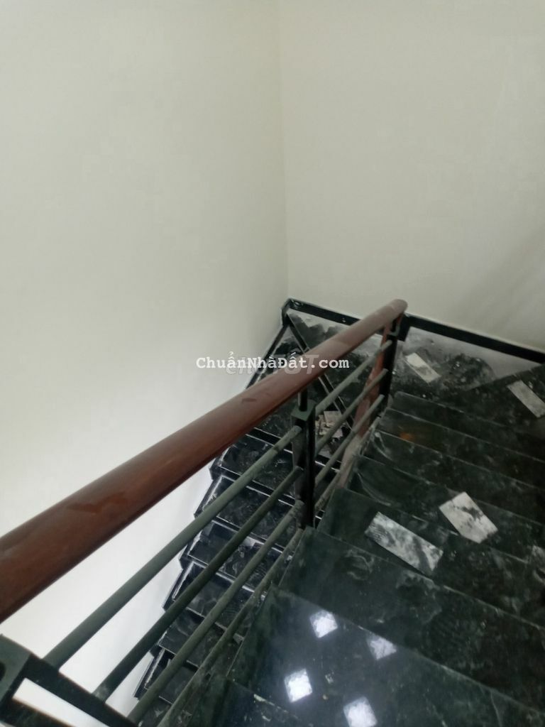 NI SƯ HUỲNH LIÊN ..P10..4 LẦU..4X10..3PN..3WC.GIÁ 12TR..