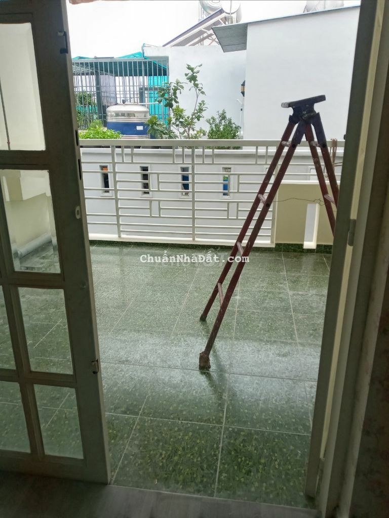 NI SƯ HUỲNH LIÊN ..P10..4 LẦU..4X10..3PN..3WC.GIÁ 12TR..