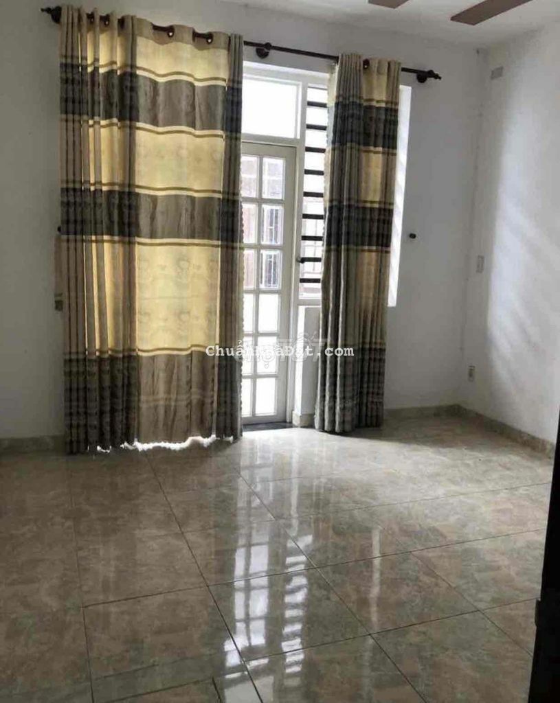 nhà cho thuê 4m x 10m 3tàng ni sư huỳnh liên p10tân bình nhà cho thuê 4m x 10m 3tàng ni sư huỳnh liên p10tân bình