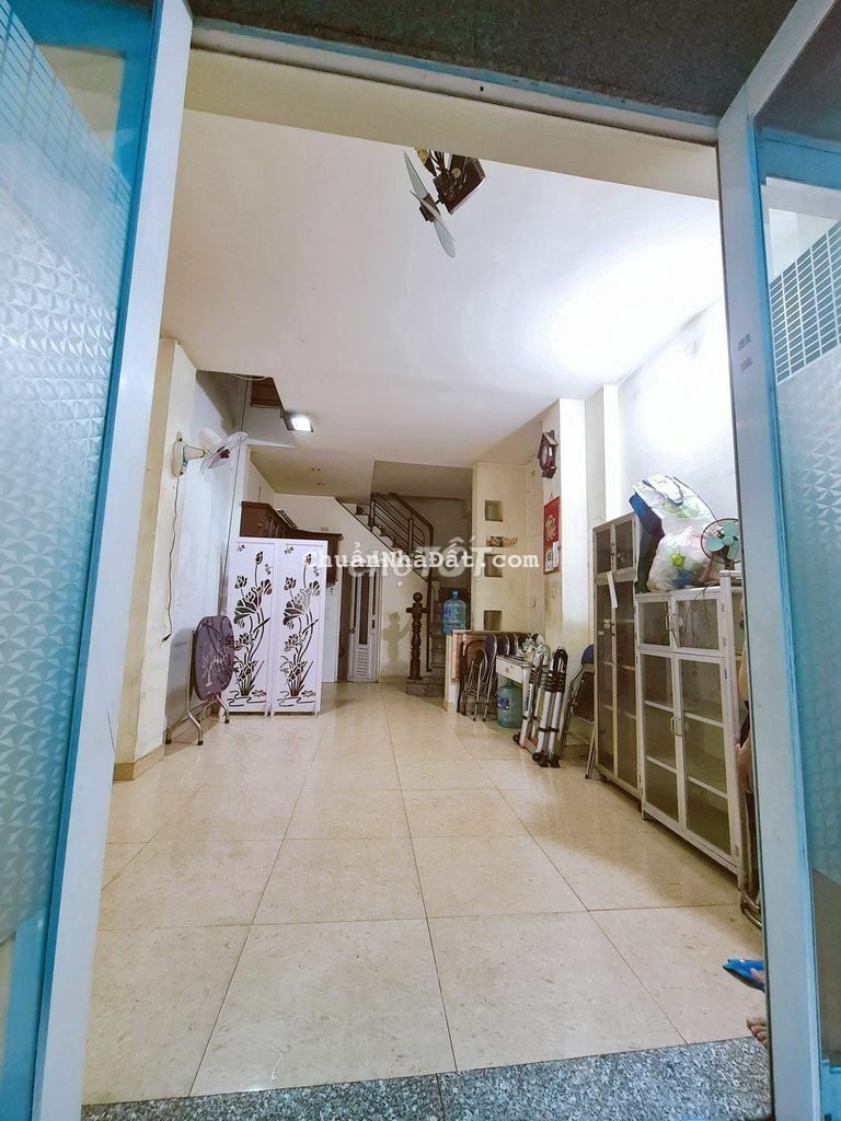 CÁCH MẠNG THÁNG TÁM 4X10. 4PN.3WC.GIÁ 15TR