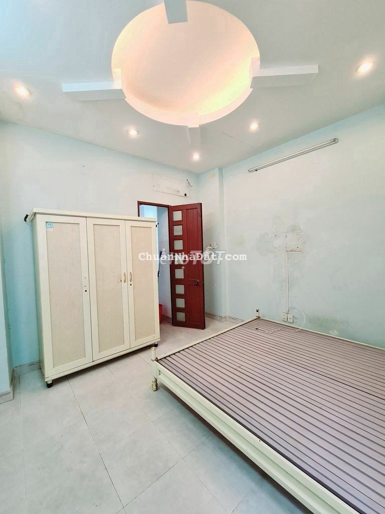 CÁCH MẠNG THÁNG TÁM 4X10. 4PN.3WC.GIÁ 15TR