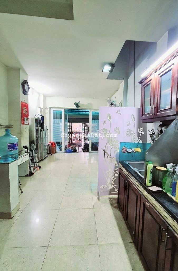 Cho Thuê Nhà 4x10m- 4PN- 3WC- Hẻm CMT8