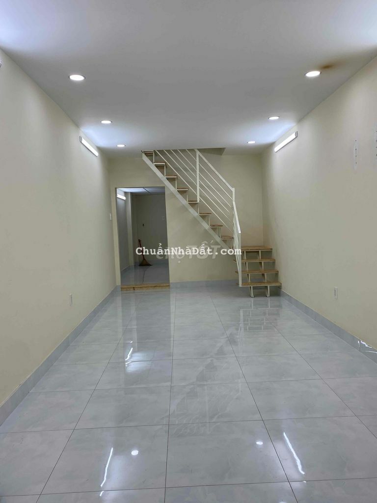 Hẻm khu Bàu Cát 3.4x13m 1 lầu 2 phòng ngủ 9.5tr Hẻm khu Bàu Cát 3.4x13m 1 lầu 2 phòng ngủ 9.5tr