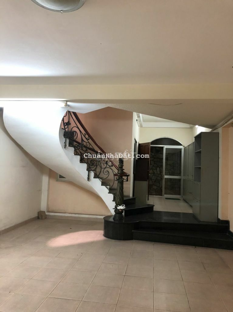 Cho thuê nhà nguyên căn 5x25m 1 trệt 3 lầu 6 PN _ MT Nguyễn Minh Hoàng