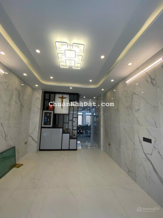 Nhà mới HXT Nguyễn Sỹ Sách, P. 15, Q. Tân Bình.
Diện tích: 4x15m, 1 trệt 2 lầu gồm 4PN 5WC Nhà mới HXT Nguyễn Sỹ Sách, P. 15, Q. Tân Bình.
Diện tích: 4x15m, 1 trệt 2 lầu gồm 4PN 5WC