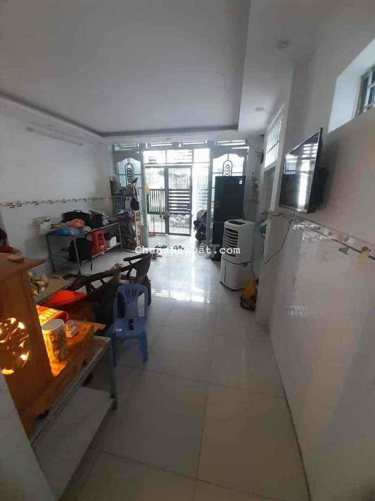 nhà cho thuê 4pn 2wc 1làu đường lạc long quân p8 giá rẽ