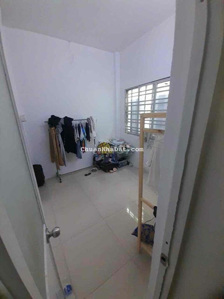 nhà cho thuê 4pn 2wc 1làu đường lạc long quân p8 giá rẽ