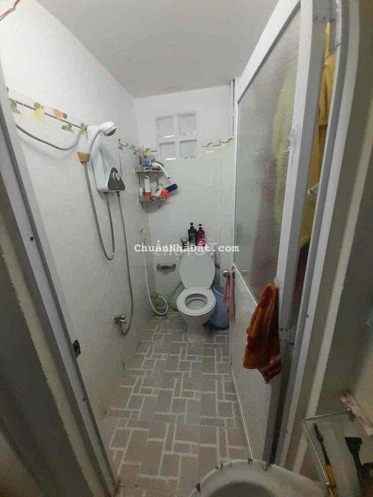 nhà cho thuê 4pn 2wc 1làu đường lạc long quân p8 giá rẽ