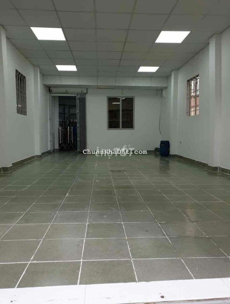 Cho thuê nhà mặt tiền Nguyễn Hồng Đào 3 lầu 25tr
