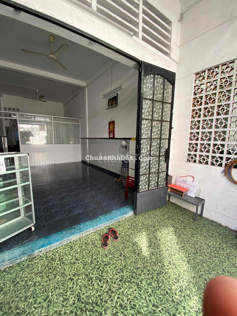 cho thuê nhà 4m x 20m hxh trường chinh p12 tân bình