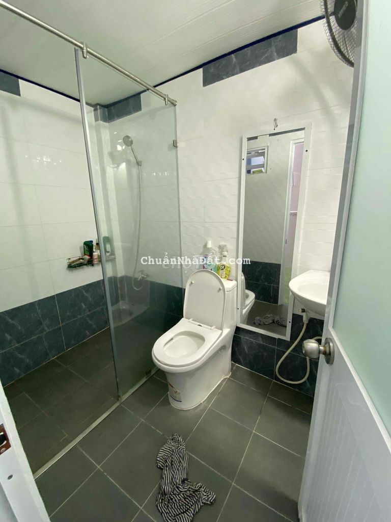 cho thuê nhà 4m x 20m hxh trường chinh p12 tân bình