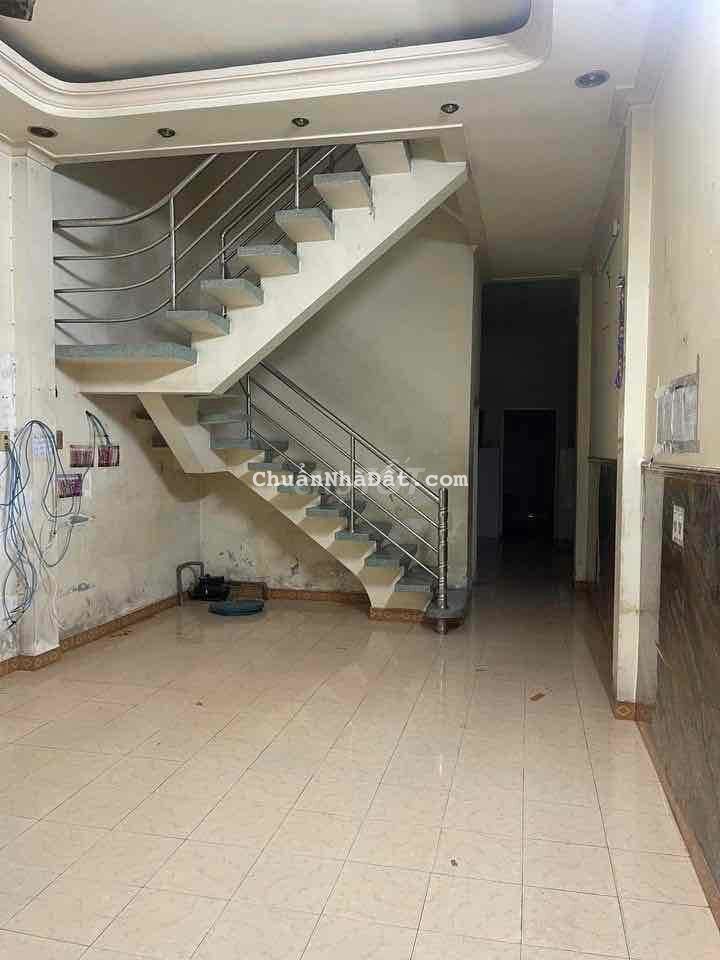 nhà cho thuê 4m x 20m 2 lầu hxh nguyễn hồng đào p14 tân bình